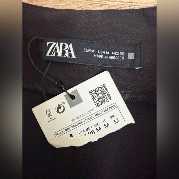 NWT Zara Classic Black Women's Shorts - Picture 2 of 3